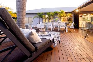 The Mudjimba Beach House - 150m to the beach