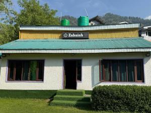 Zabaish Riverside Cottage