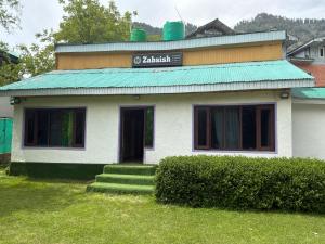 Zabaish Riverside Cottage