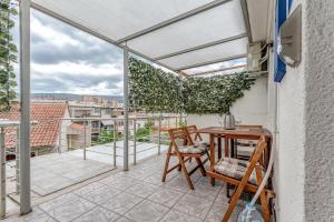 Apartment with nice terrace
