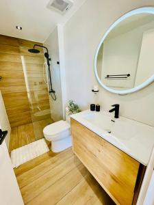 Apartamento con Balcón y Piscina en Downtown Punta Cana