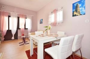 Apartment La-Le-100m from new beach