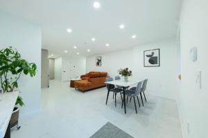 Modern Mountain View Villa 333