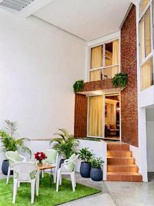 Coco House Sukhumvit 1, BTS ploenchit