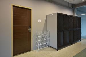 Giường Tầng Trong Phòng Ngủ Tập Thể Cho Nam Và Nữ (Bunk Bed in Mixed Dormitory Room)