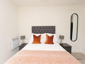 Modern City Centre One Bedroom Apartment