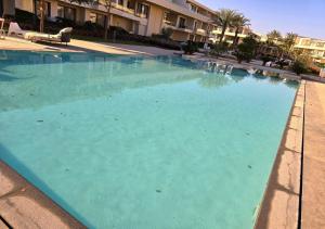 Fabulous 2 Bedrooms B17-F3 2B Shared Pool at G-Cribs Elgouna