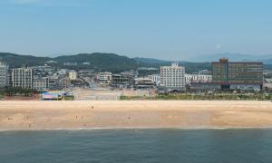 Mud Beach Hotel