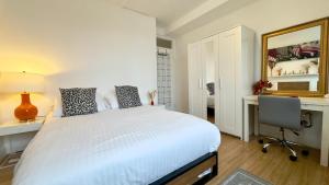 3 Bedroom Apartment in Queensway