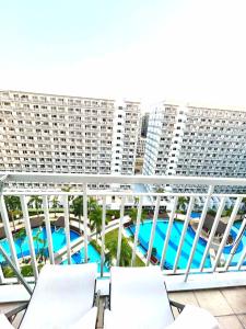1BR Condo Apartment - Walking Distance to MOA