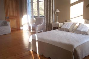 B&B / Chambres d'hotes Le Chateau de Philiomel : photos des chambres
