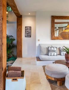 5BR Villa Private Pool Rice Fields view - Canggu
