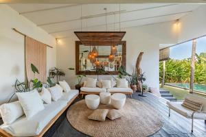 NEW 5BR Villa Rice Field Views Dream Escape