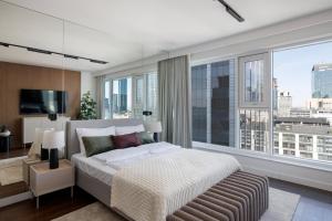3-Bedroom Unique Sky Panorama Apartment