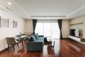 Hanoi Lux Lakeside Apartment