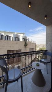 201 tara-JRE Jabal Al Lweibdeh with stunning view