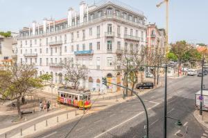 GuestReady - Stylish Diplomat I 202