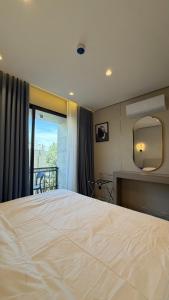 202 tara-JRE Jabal Al Lweibdeh with stunning view
