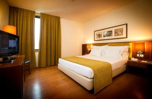Junior Suite room in Vila Gale Opera