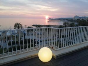 SeaZen, frontline beach penthouse in Sitges
