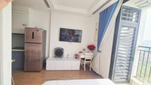 Spacious Cozy Studio with Full Kitchen in Vinhomes Green Bay Hanoi