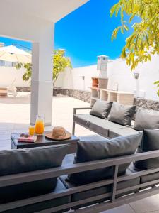Playa Blanca - Villa Vista Oceana - Stunning 5 Bedroom Modern Villa with Private Heated Pool and Ocean Views