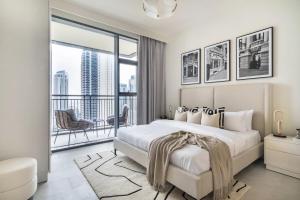 Stylish 1BR Retreat Overlooking Dubai Creek