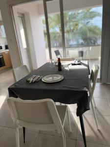 Two Bedrooms Apartment with Private Balcony