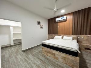 Stone chalet 1
