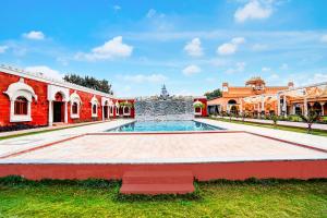 Super OYO Palette Hotel and Resort LBS International Airport Formerly Banaras Kila