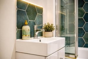 Vibrant Soho Getaway