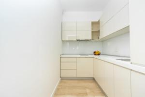Amazing views luxury apartments in hotel Tre canne with free garage parking