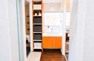 Right in front of Koreatown Maximum 8 people 9-minute walk from Tsuruhashi Station Direct access to Osaka and Namba