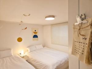 Hosuny Stay Jamsil -Spotless Comfortable Stay -Lotte World롯데월드, Seokchon Lake석촌호수, KSPODome, Seongsu, Gangnam, Family Friendly, Sleeps 5 with 3 Beds