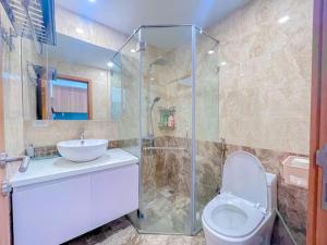Modern Executive Apartment at Vinhomes Green Bay Near Korean Embassy Hanoi