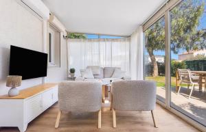 Villa moderne, lumineuse avec jardin privatif