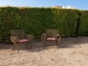 LINDA Oura Beach 4BR Villa 10 New for rent!
