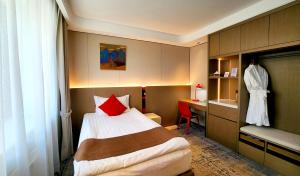 Red Rock Resort Mongolia