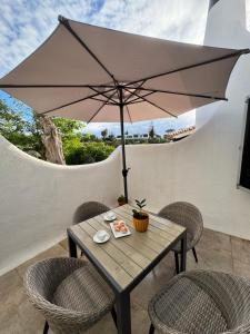Villa Valentina-Sunny 2 Bedroom House with Pool