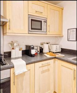 Spacious Apartment- The Shard- Central Location
