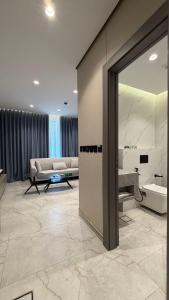 212 tara-JRE Jabal Al Lweibdeh with stunning view