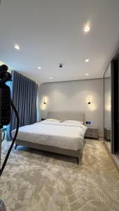 212 tara-JRE Jabal Al Lweibdeh with stunning view