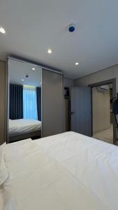 212 tara-JRE Jabal Al Lweibdeh with stunning view