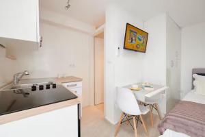 Little room with outdor patio