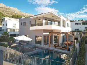Luxury villa Natali with pool, terrace and sea view