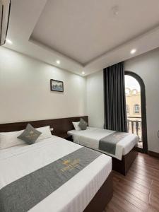 Tình Hiếu Hotel 7 màu