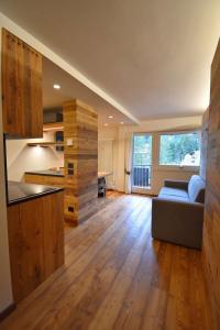 Nardis WOOD Studio 133
