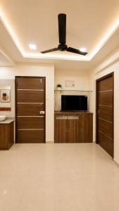 Nidhi Service Apartment