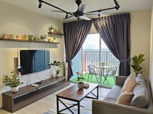 Hygee Nest Stylish 3BR Retreat 2 Free Parking