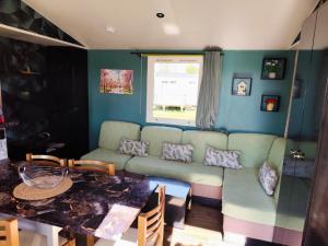 Mobile Home 8 personnes PISCINE ouverte-fermée